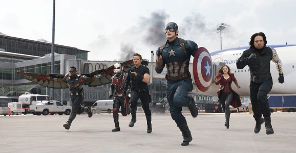 Captain America: Civil War - Anthony Mackie, Paul Rudd, Jeremy Renner, Chris Evans, Elizabeth Olsen, Sebastian Stan